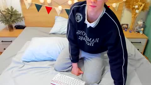 Fandi online show from January 2025 06:35:01 PM