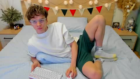 Fandi online show from January 2025 02:43:01 AM