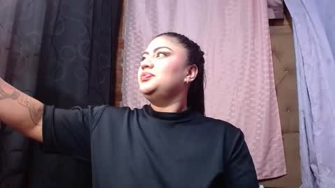 lapeligrosa_ online show from January 2025 11:21:02 AM