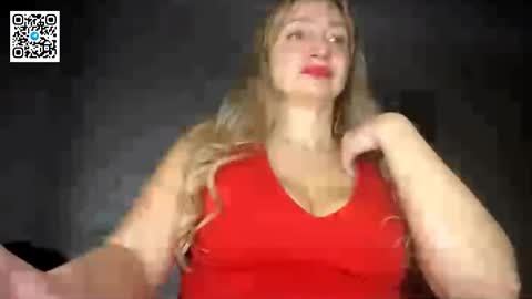 Olena online show from December 2025 08:28:02 PM