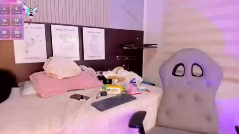 lara_as online show from September 2025 06:02:02 AM