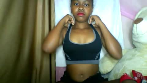 lara_belle online show from May 2026 10:53:01 AM