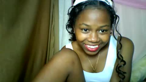 lara_belle online show from May 2026 10:04:02 PM