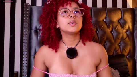 Snapshot of lara_curly chatting on March 2026 10:20:01 AM lara_curly online show from March 2026 10:20:01 AM