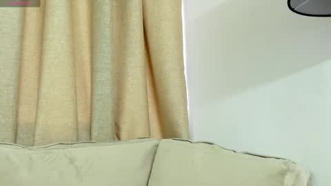      700  200   online show from October 2025 12:03:02 PM