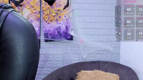      700  200   online show from November 2025 05:48:02 PM