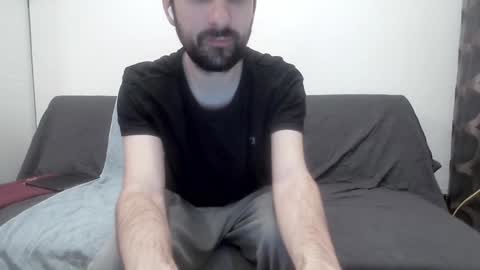 laraaan online show from December 2024 08:58:02 PM