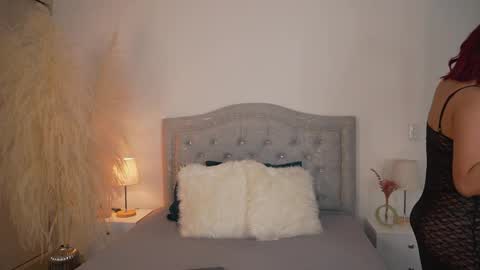 Snapshot of larabaker chatting on October 2025 01:19:01 PM Lara online show from October 2025 01:19:01 PM