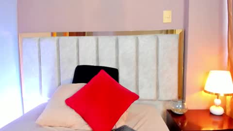 Snapshot of laragoldd chatting on October 2025 07:37:01 PM Lara Gold online show from October 2025 07:37:01 PM