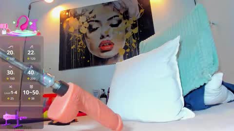 REINA  online show from September 2025 03:17:02 AM