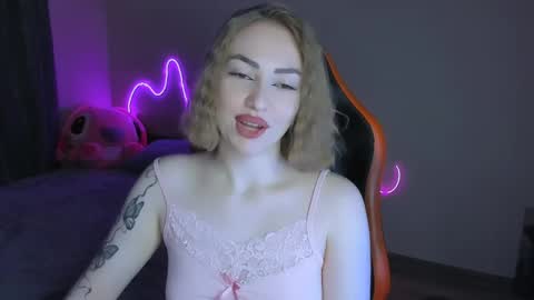 LaraKrein lk online show from April 2026 07:39:02 PM