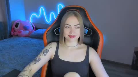 LaraKrein lk online show from April 2026 02:10:01 PM