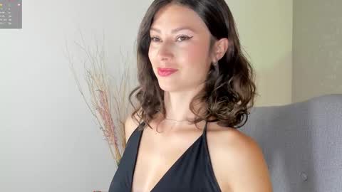 Lara  online show from January 2026 01:13:01 PM