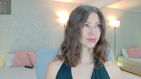 Snapshot of laralane_ chatting on May 2026 02:02:01 PM Lara online show from May 2026 02:02:01 PM