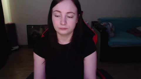 Laralianna online show from April 2026 12:03:02 PM