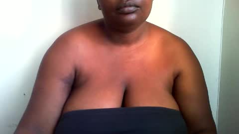 Snapshot of laralovex chatting on January 2025 05:08:02 AM laralovex online show from January 2025 05:08:02 AM