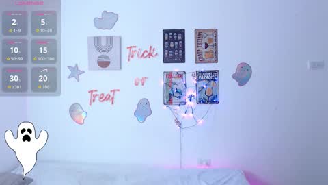 laramucci online show from October 2025 07:45:02 PM