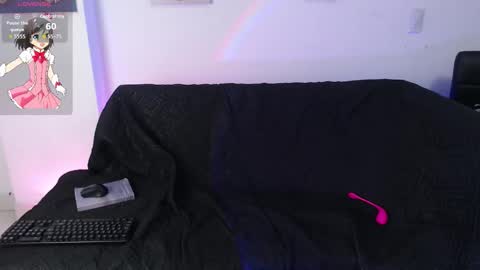 laramucci online show from December 2025 07:43:01 PM