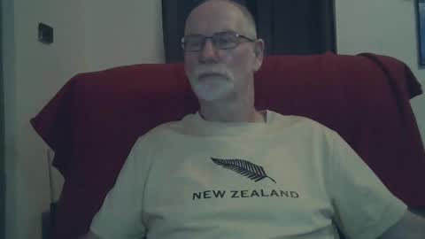 Larbie online show from March 2025 04:49:02 AM