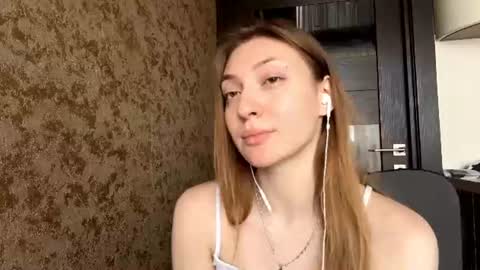 Snapshot of lareebuggie chatting on June 2026 09:14:01 AM Eva online show from June 2026 09:14:01 AM
