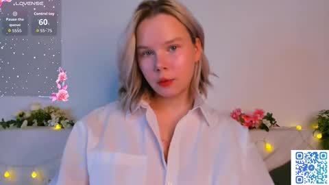 Snapshot of large_ocean chatting on November 2025 01:37:01 AM Rose online show from November 2025 01:37:01 AM