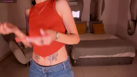 Larisa Smirnov online show from November 2025 03:51:02 AM