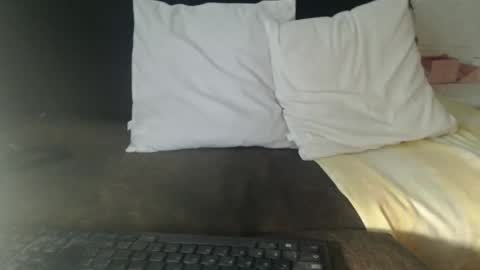 Lariss online show from April 2026 11:08:01 AM