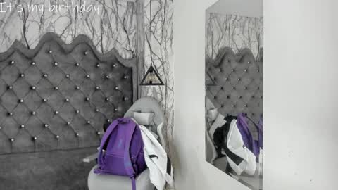 Snapshot of larissa01_ chatting on January 2025 02:19:02 AM Lari online show from January 2025 02:19:02 AM