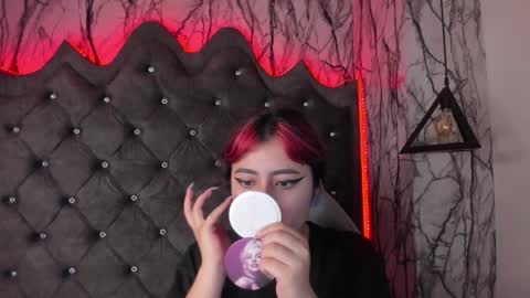 Snapshot of larissa01_ chatting on February 2025 02:45:01 AM Lari online show from February 2025 02:45:01 AM