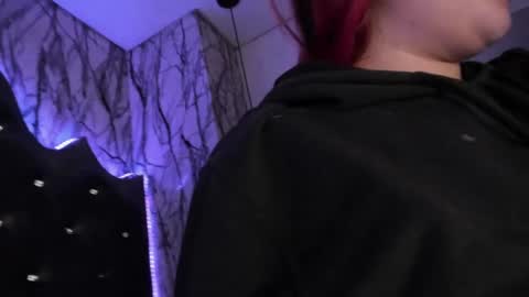 Snapshot of larissa01_ chatting on February 2025 09:13:02 AM Lari online show from February 2025 09:13:02 AM