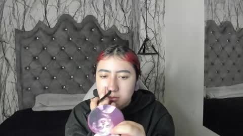 Snapshot of larissa01_ chatting on March 2025 03:08:01 AM Lari online show from March 2025 03:08:01 AM