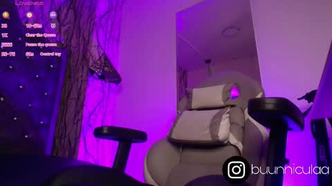 Snapshot of larissa01_ chatting on October 2025 03:58:02 AM Lari online show from October 2025 03:58:02 AM