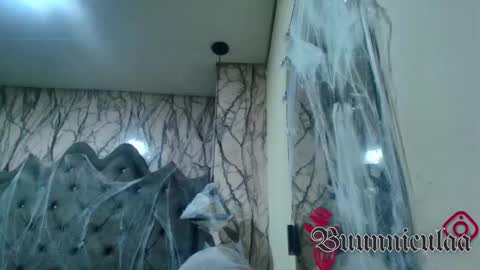 Snapshot of larissa01_ chatting on November 2025 02:21:01 AM Lari online show from November 2025 02:21:01 AM