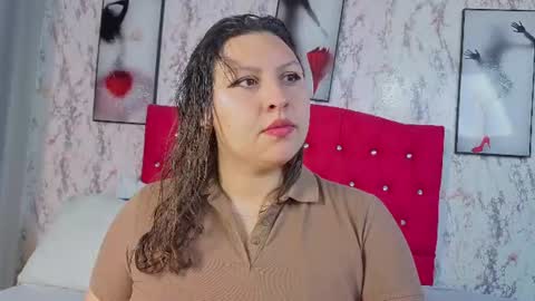 Snapshot of larissa_antonella chatting on June 2026 03:49:01 AM larissa_antonella online show from June 2026 03:49:01 AM