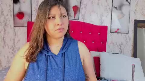 Snapshot of larissa_antonella chatting on June 2026 04:19:02 AM larissa_antonella online show from June 2026 04:19:02 AM