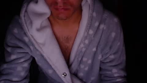 Snapshot of larry_art_a chatting on April 2026 12:47:01 PM Larry online show from April 2026 12:47:01 PM