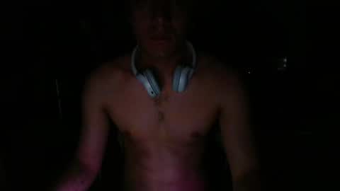 Snapshot of larry_art_a chatting on May 2026 08:33:02 AM Larry online show from May 2026 08:33:02 AM