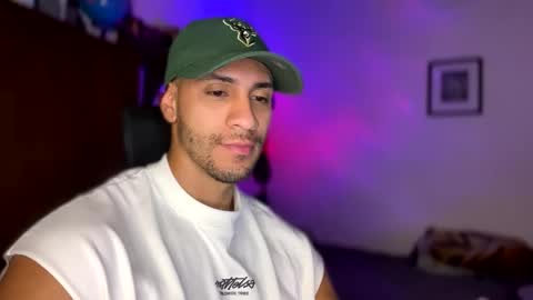 Snapshot of larry_jones chatting on December 2024 04:43:02 PM andrew online show from December 2024 04:43:02 PM