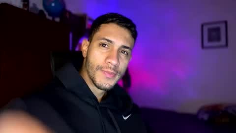 Snapshot of larry_jones chatting on December 2024 01:41:02 PM andrew online show from December 2024 01:41:02 PM