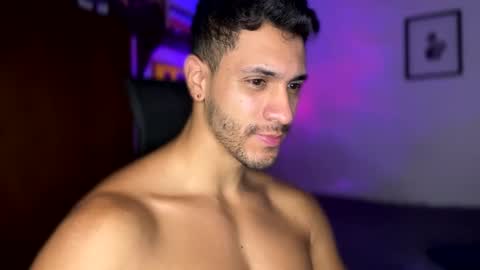 Snapshot of larry_jones chatting on January 2025 06:06:01 PM andrew online show from January 2025 06:06:01 PM