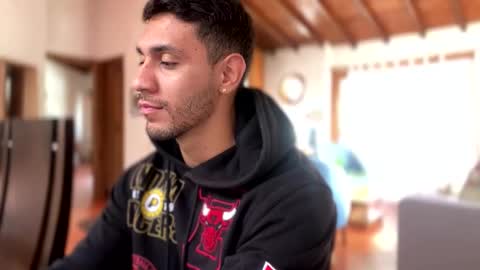 Snapshot of larry_jones chatting on January 2025 04:56:02 PM andrew online show from January 2025 04:56:02 PM