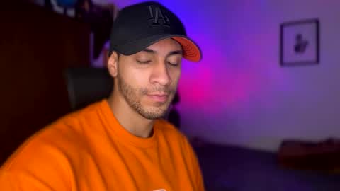 Snapshot of larry_jones chatting on January 2025 05:20:01 PM andrew online show from January 2025 05:20:01 PM