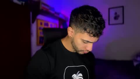 Snapshot of larry_jones chatting on January 2025 02:24:02 PM andrew online show from January 2025 02:24:02 PM