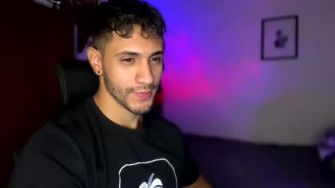 Snapshot of larry_jones chatting on January 2025 05:26:01 PM andrew online show from January 2025 05:26:01 PM