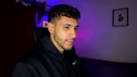 Snapshot of larry_jones chatting on January 2025 05:12:02 PM andrew online show from January 2025 05:12:02 PM