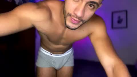 Snapshot of larry_jones chatting on January 2025 05:30:01 PM andrew online show from January 2025 05:30:01 PM