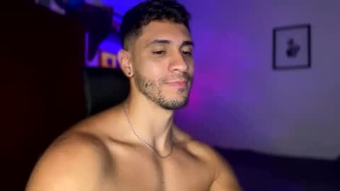 Snapshot of larry_jones chatting on January 2025 05:13:01 PM andrew online show from January 2025 05:13:01 PM