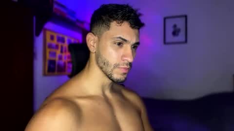 Snapshot of larry_jones chatting on January 2025 02:15:01 PM andrew online show from January 2025 02:15:01 PM