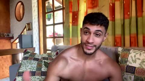 Snapshot of larry_jones chatting on January 2025 05:17:01 PM andrew online show from January 2025 05:17:01 PM