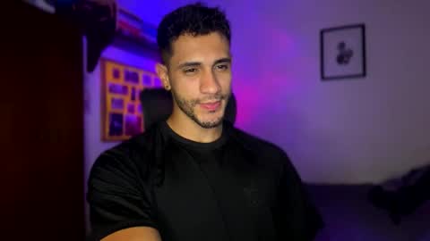 Snapshot of larry_jones chatting on February 2025 10:13:01 PM andrew online show from February 2025 10:13:01 PM